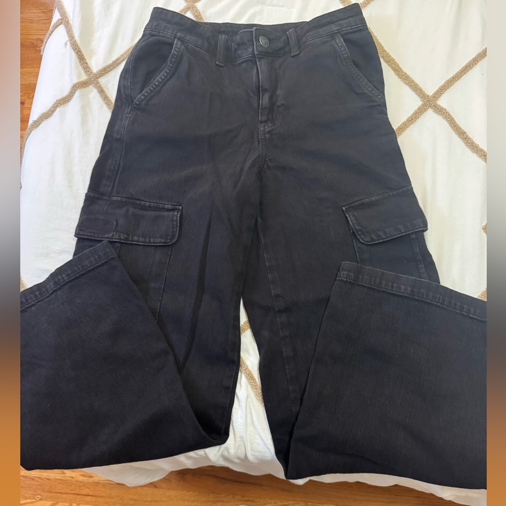 Women’s American Eagle black denim cargo pants size 00S